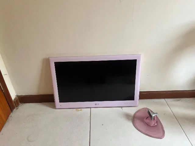 Vendo TV LG 26 polegadas rosa - Foto 2