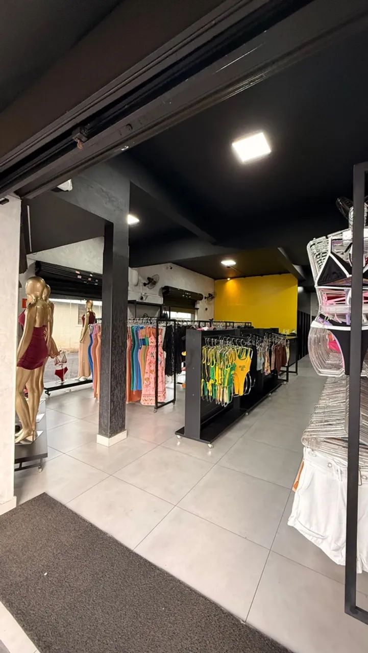 VENDO LOJA DE ROUPAS - Foto 2