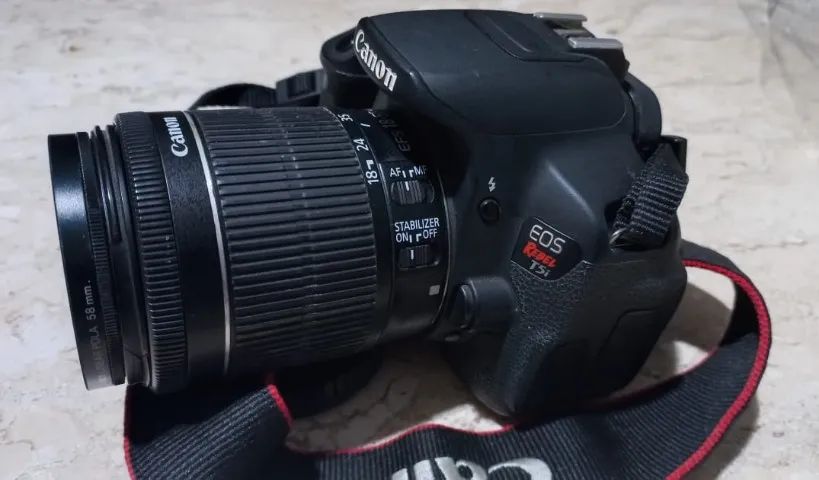 Camera Canon EOS REBEL T5i