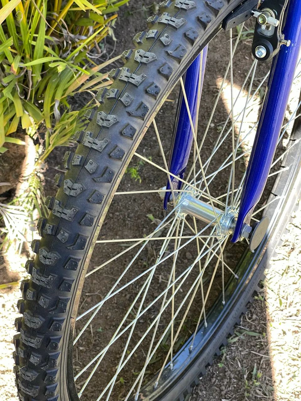 Bicicleta Aro 26 Azul - 100% NOVA (Nunca Usada!) - Foto 4