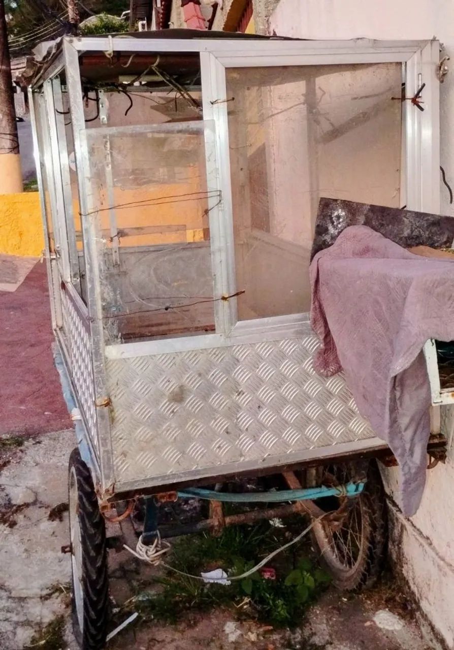 Barraca  pipoca ou doce tipo triciculo - Foto 3