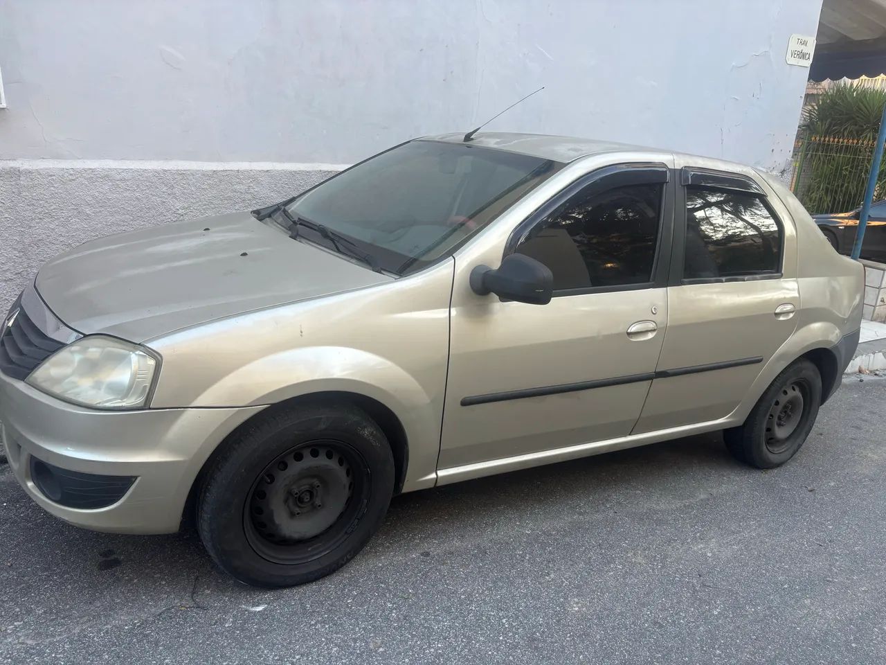 Renault Logan 2013