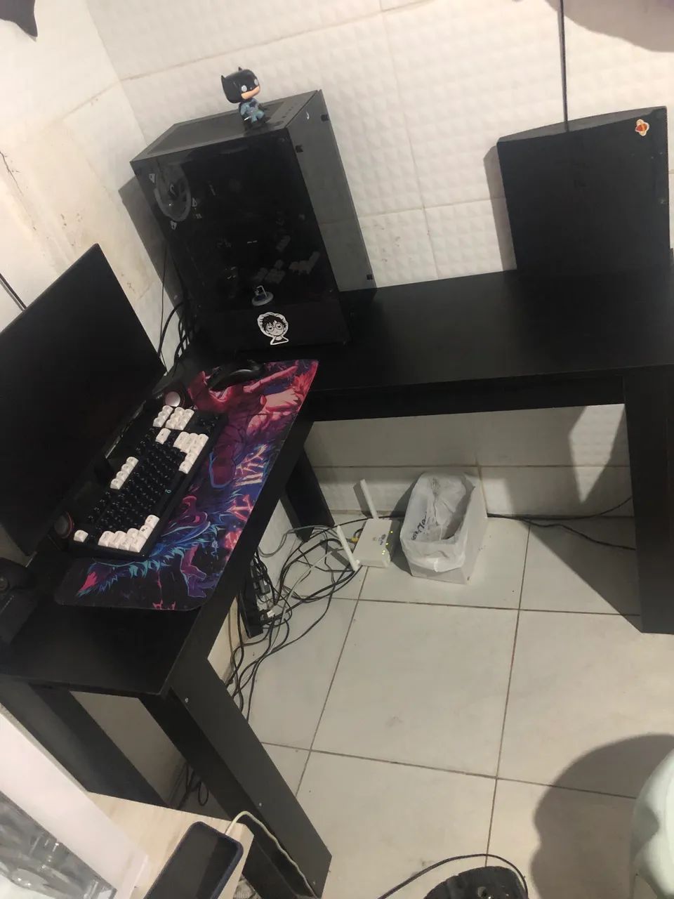 Mesa preta em L 