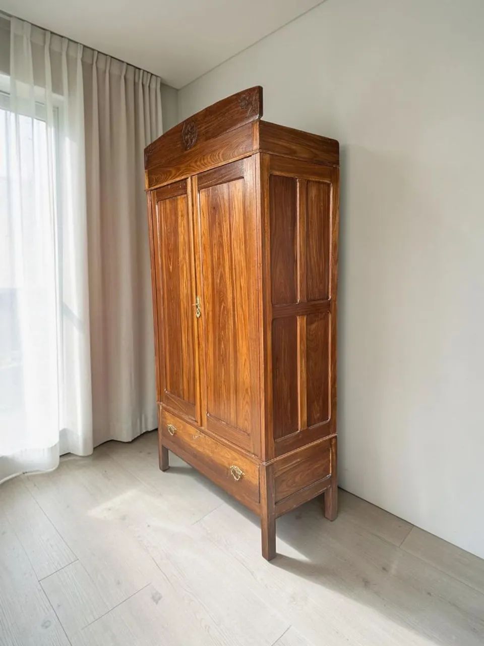 Guarda roupa antigo.  - Foto 3