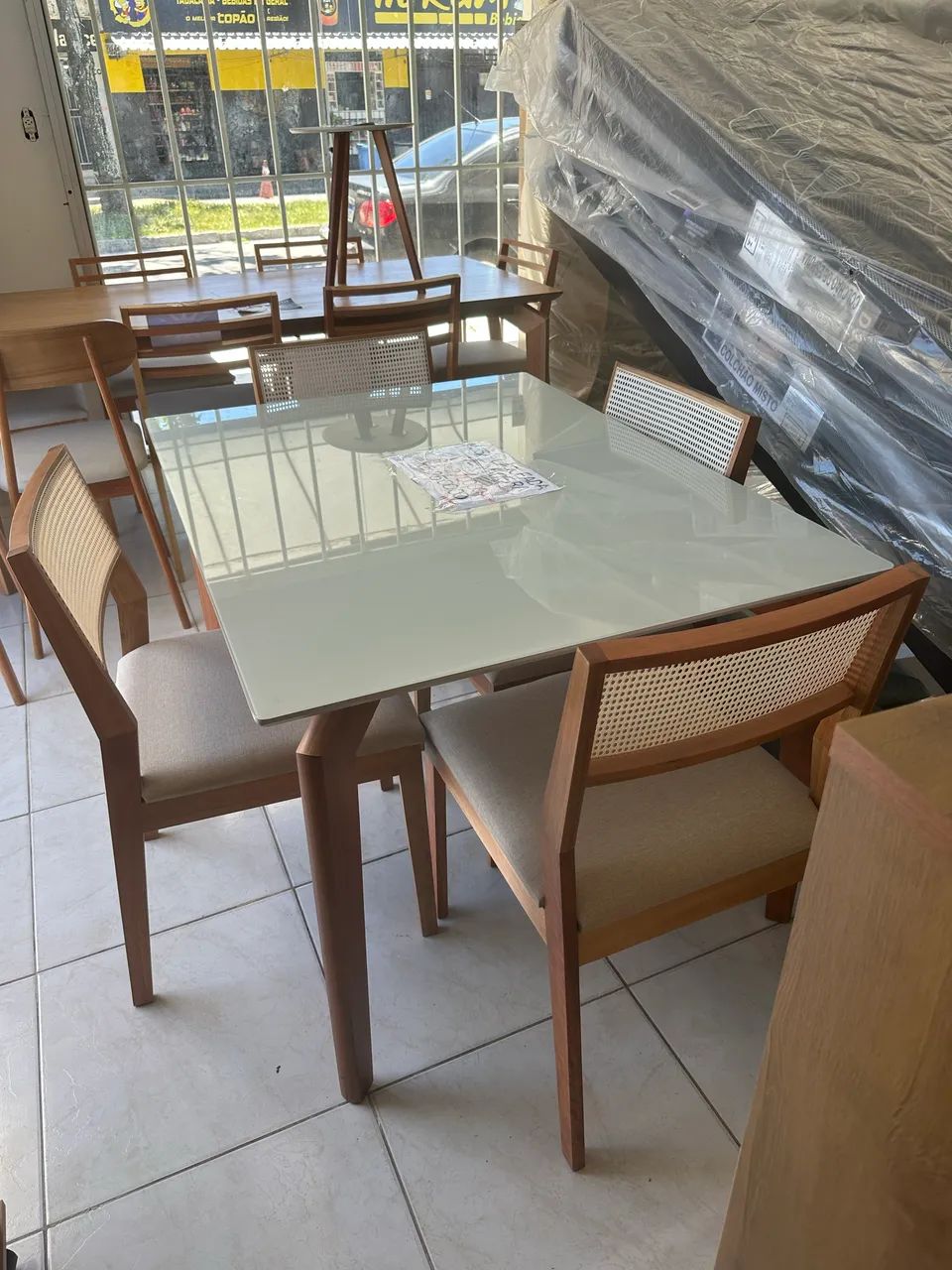 Mesa laqueada  - Foto 4