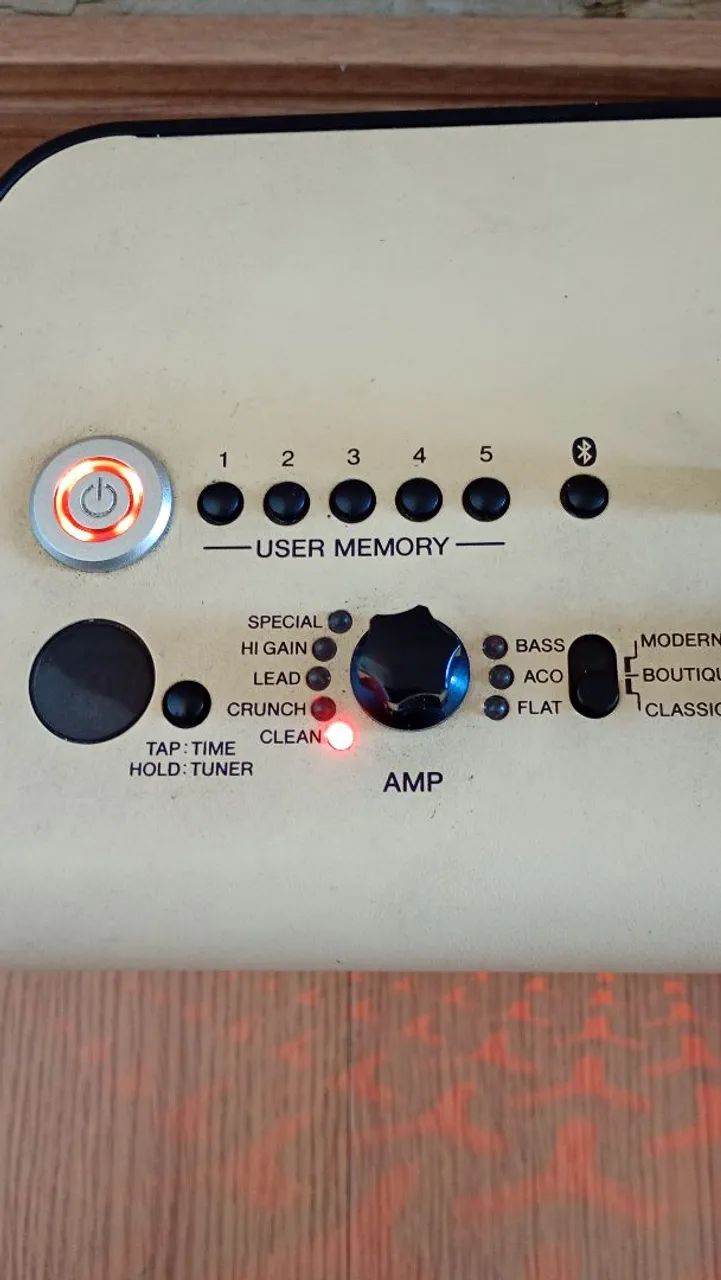 Caixa Yamaha thr 30