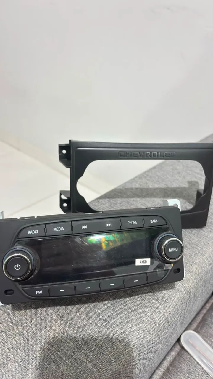 Som Chevrolet Onix 2019 - original - Foto 3