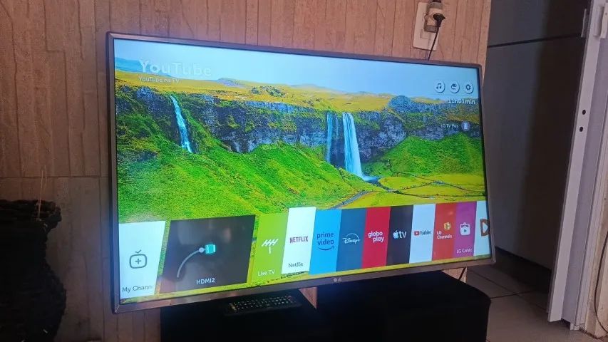 TV 4K 43" Polegadas LG Semi-nova