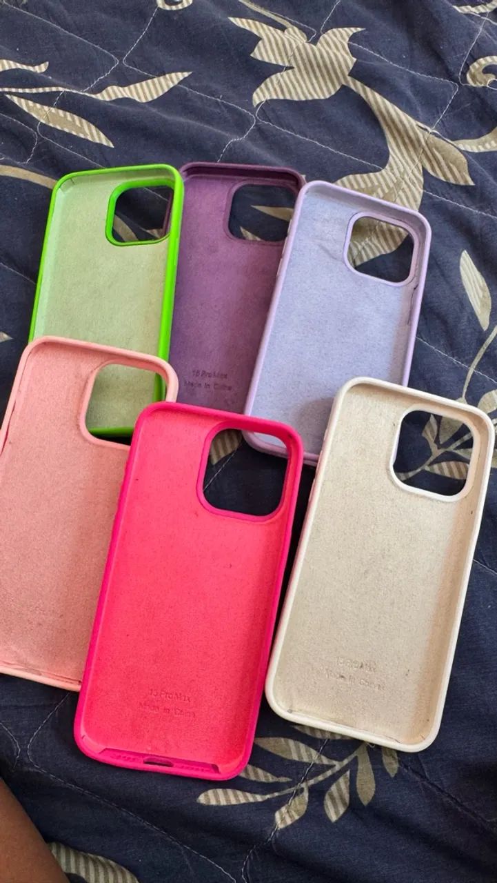 Vendo kit 6 capinhas do iPhone 15 pro Max  - Foto 2