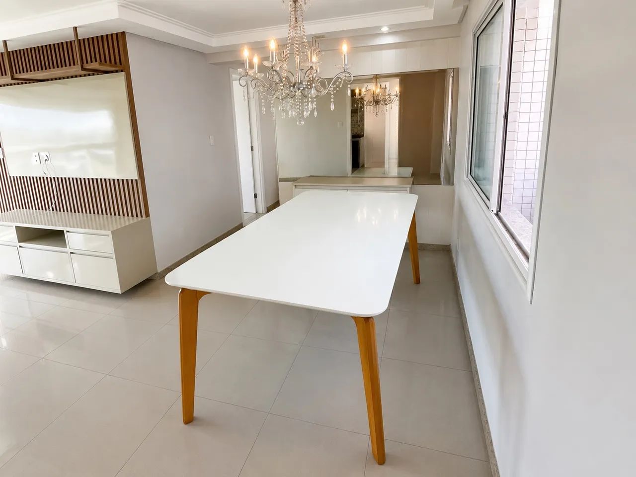     Mesa de Jantar MDF 2,00 x 1,00 m - Excelente Estado