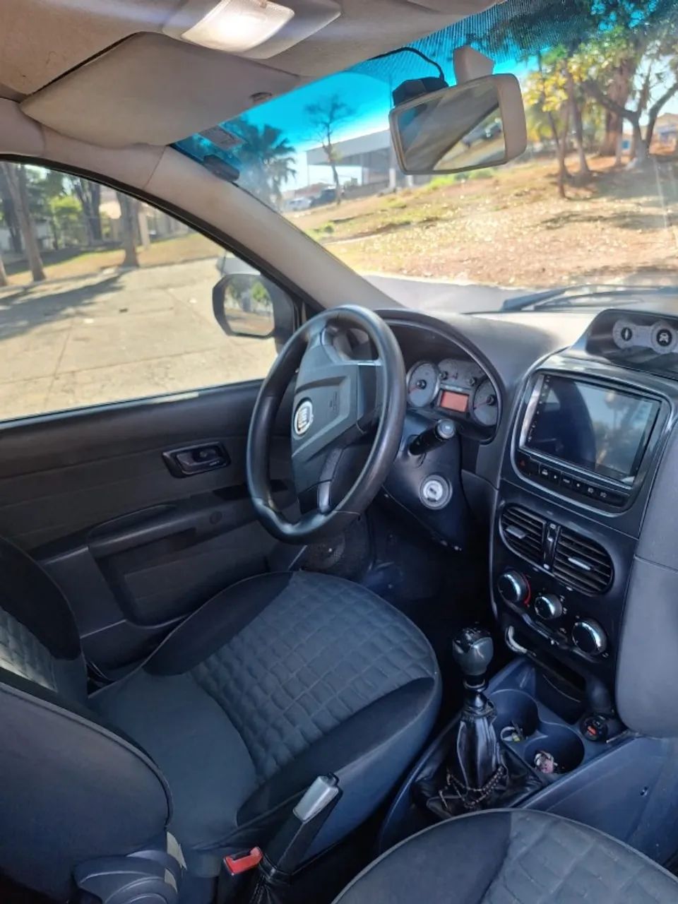 Fiat Strada Adventure1.8/ 1.8 Locker Flex CD 2013 - Foto 3