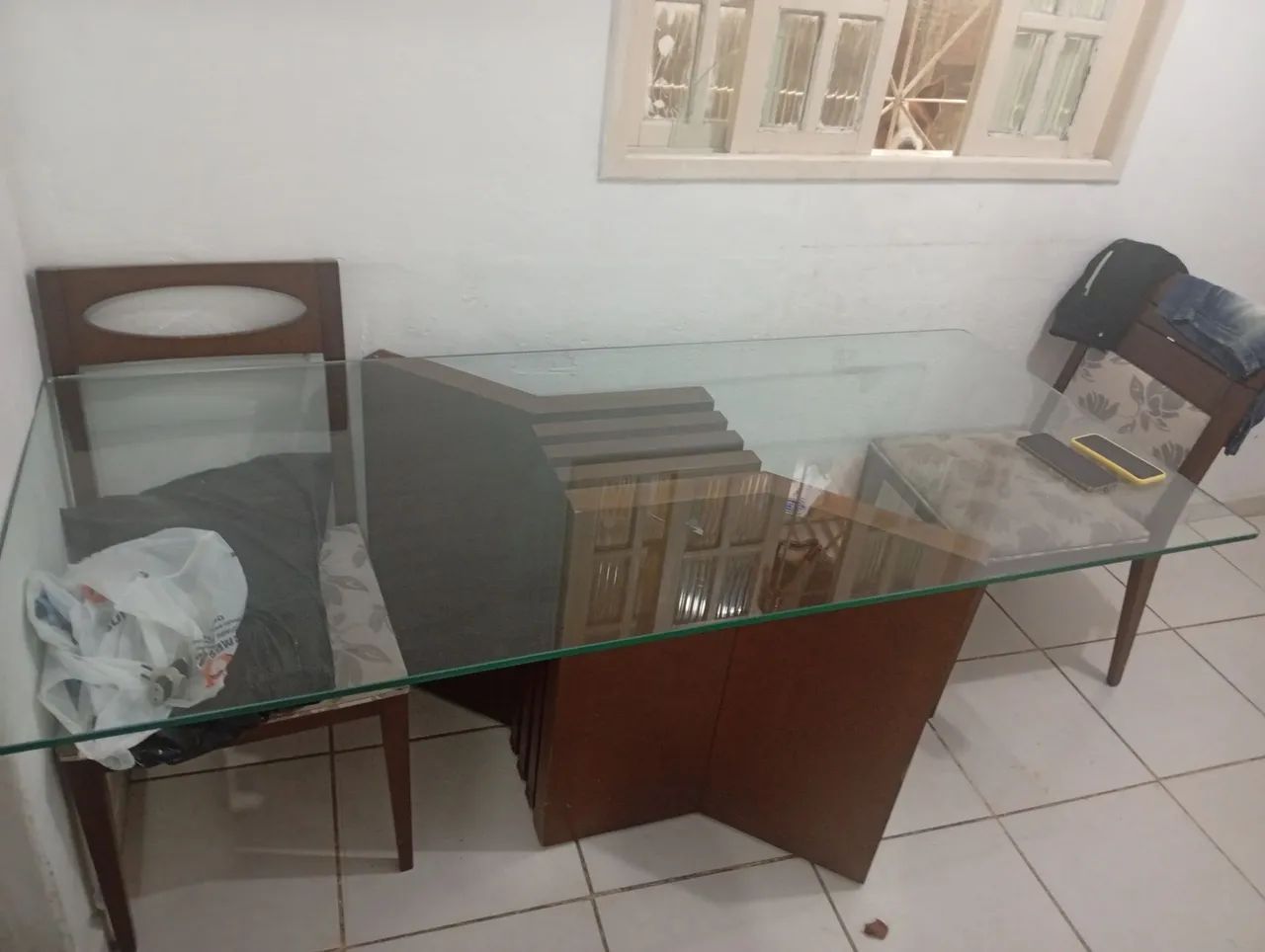 Mesa de 4 lugares 