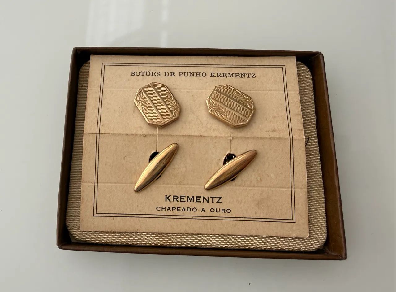 Par de abotoaduras vintage Krementz chapeadas a ouro
