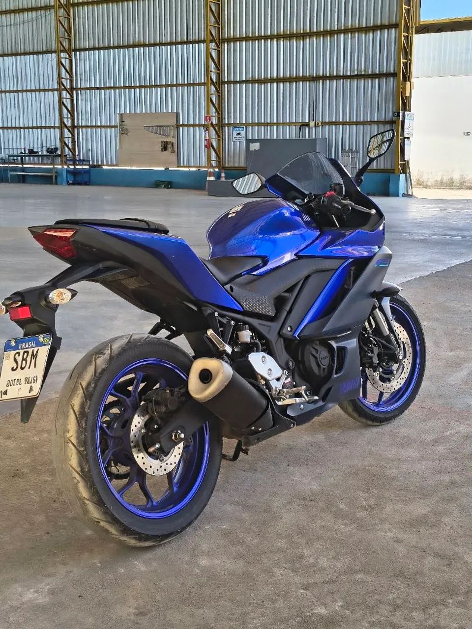 YAMAHA R3 - Foto 3