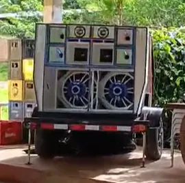 Vendo carretinha de som automotivo completa