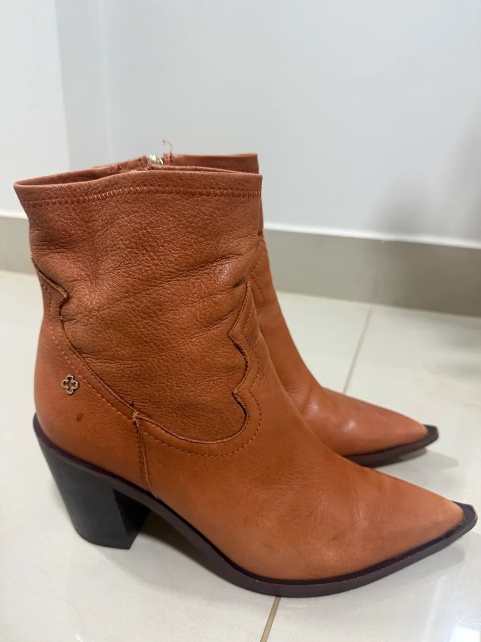 Bota Capodarte couro caramelo 38