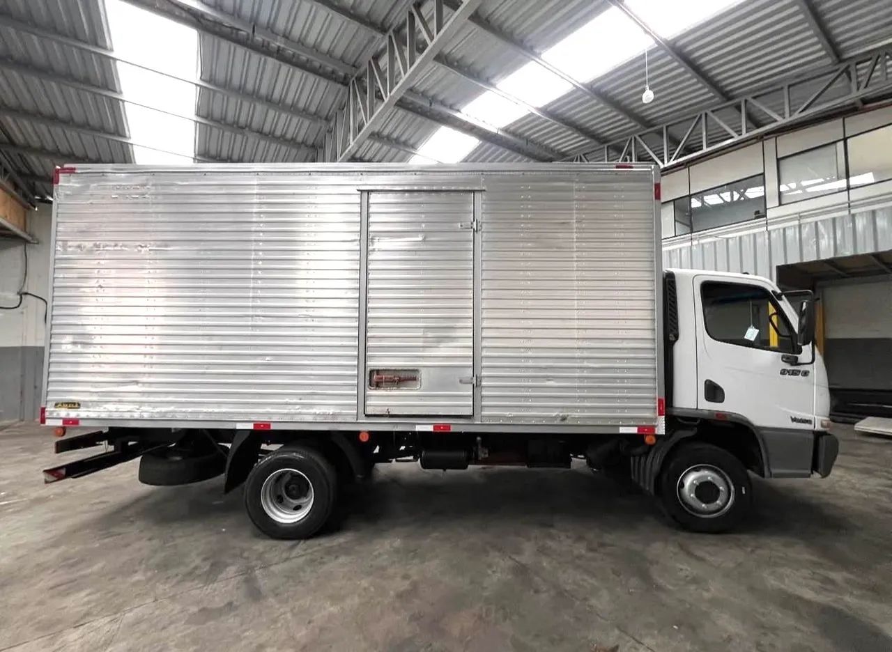 Mb Accelo 915  Baú  - Foto 3
