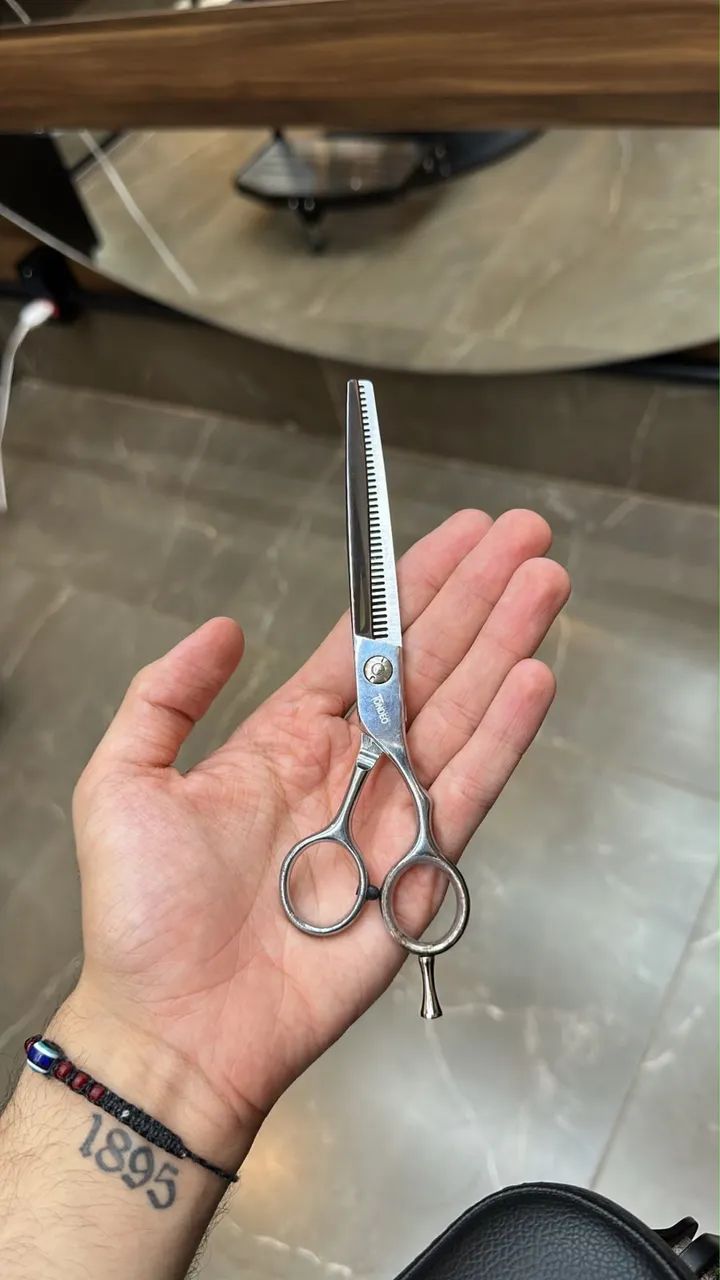 TESOURA PROFISSIONAL 