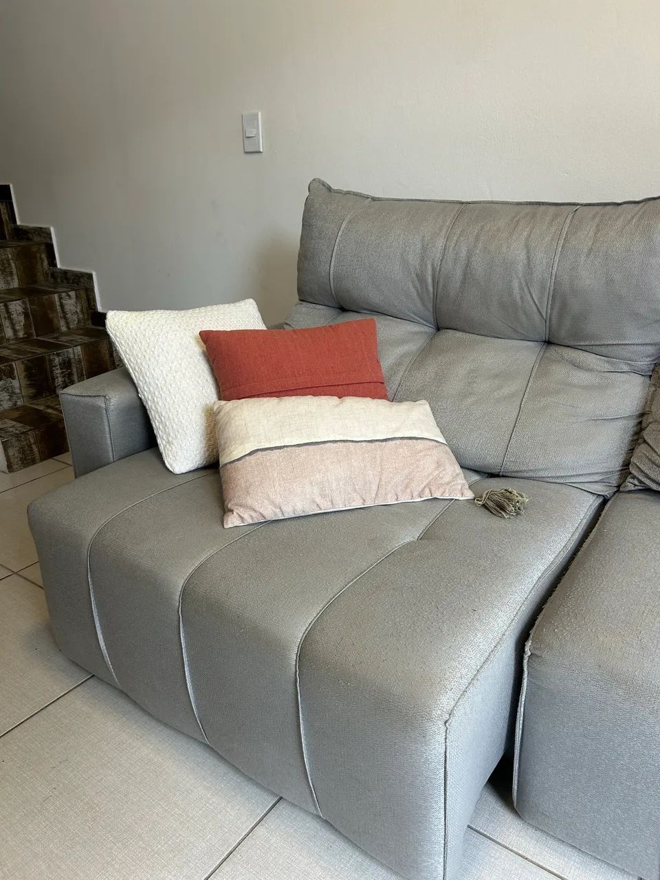 SOFÁ CAMA RETRÁTIL CINZA 2m x 1,15m - Foto 3