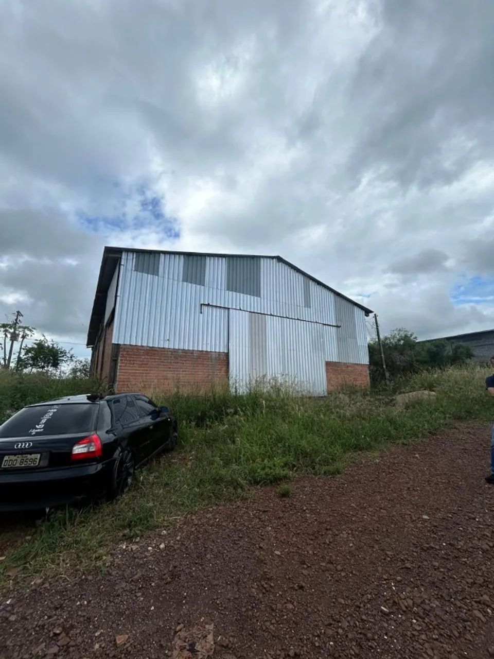 Barracão 375m² + lote 2000m²