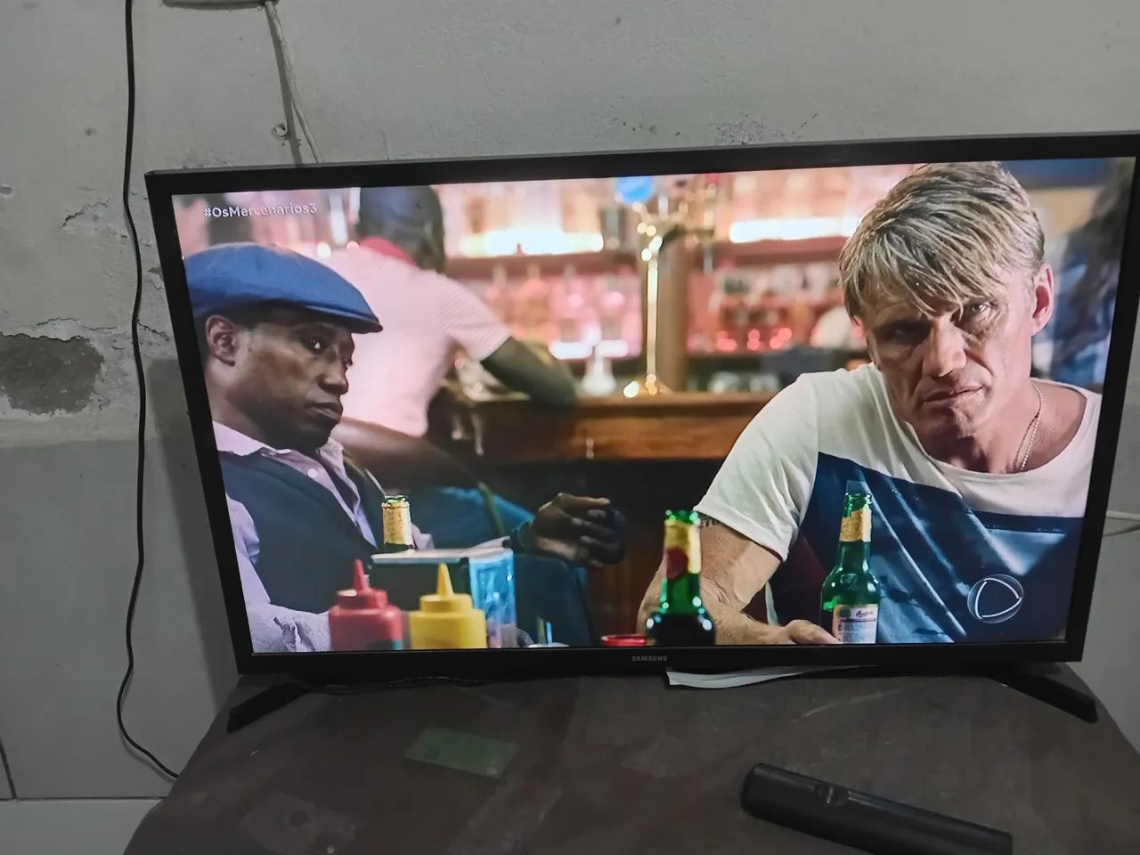 Vendo uma TV Samsung smart 32 polegadas sem nenhuma avaria  - Foto 2