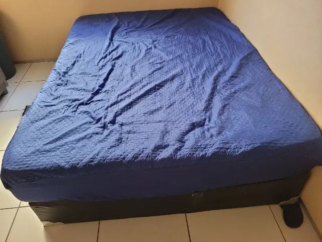 Cama de casal com base de madeira  - Foto 4