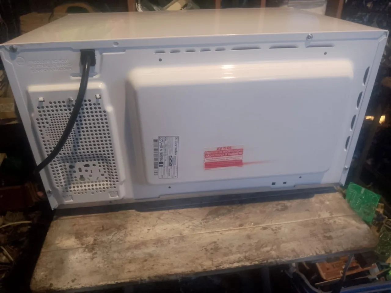 Microondas Eletrolux 127 volts - Foto 4