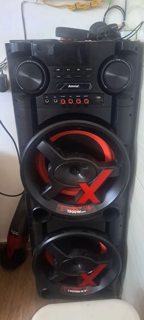 Caixa de som anvox 1900 wats sem nova venda ou troca