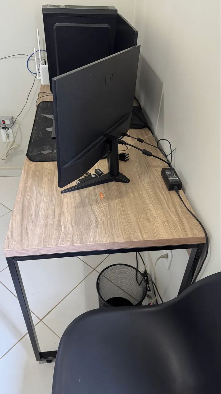 Sofá 2 lugares + mesa para escritório  - Foto 2