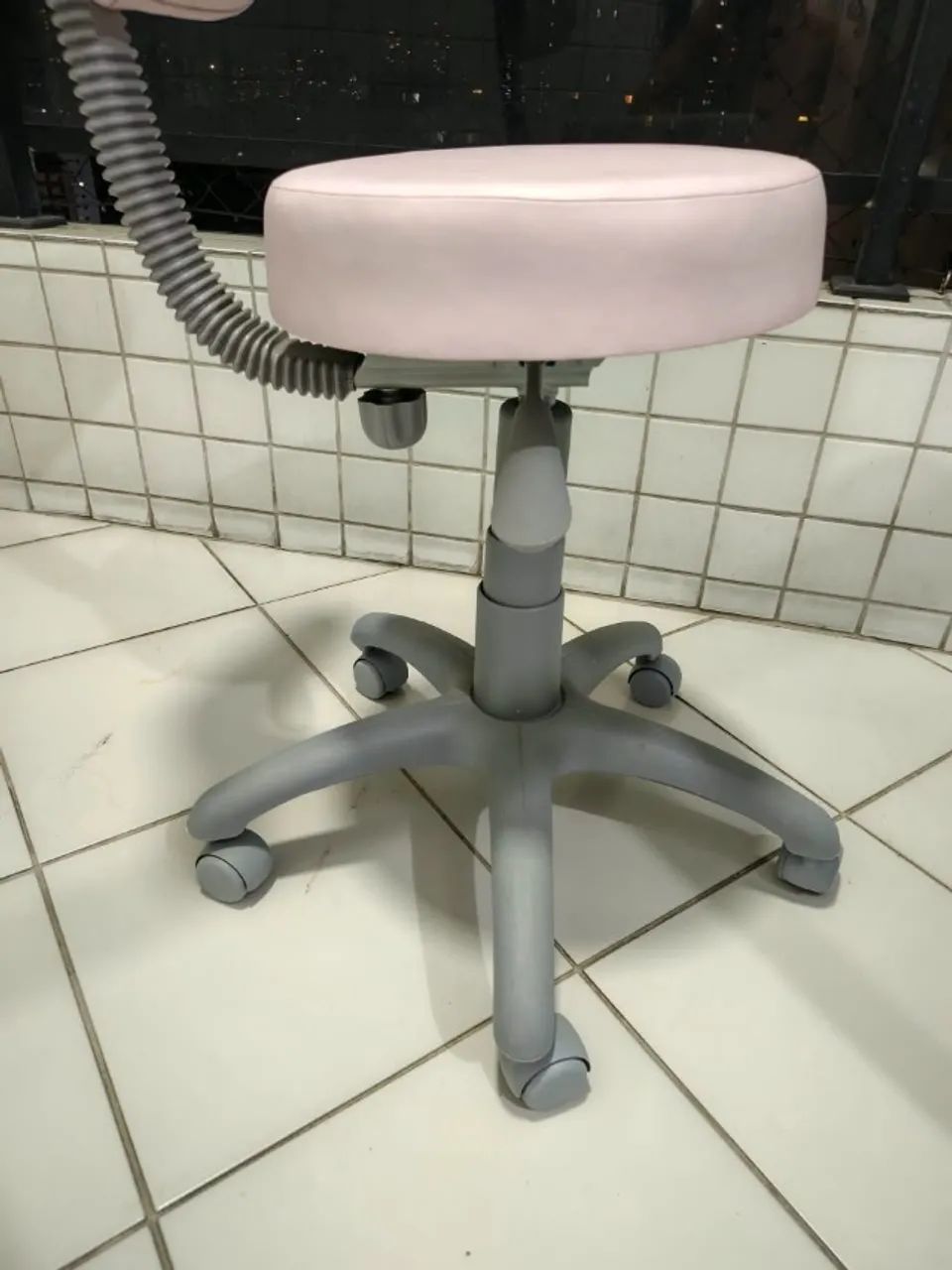 Cadeira mocho com encosto (rosa) - Foto 5