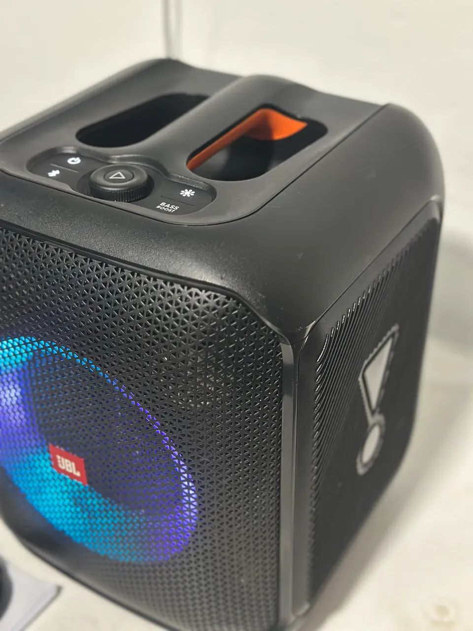 Jbl encore essencial 422080256819875841
