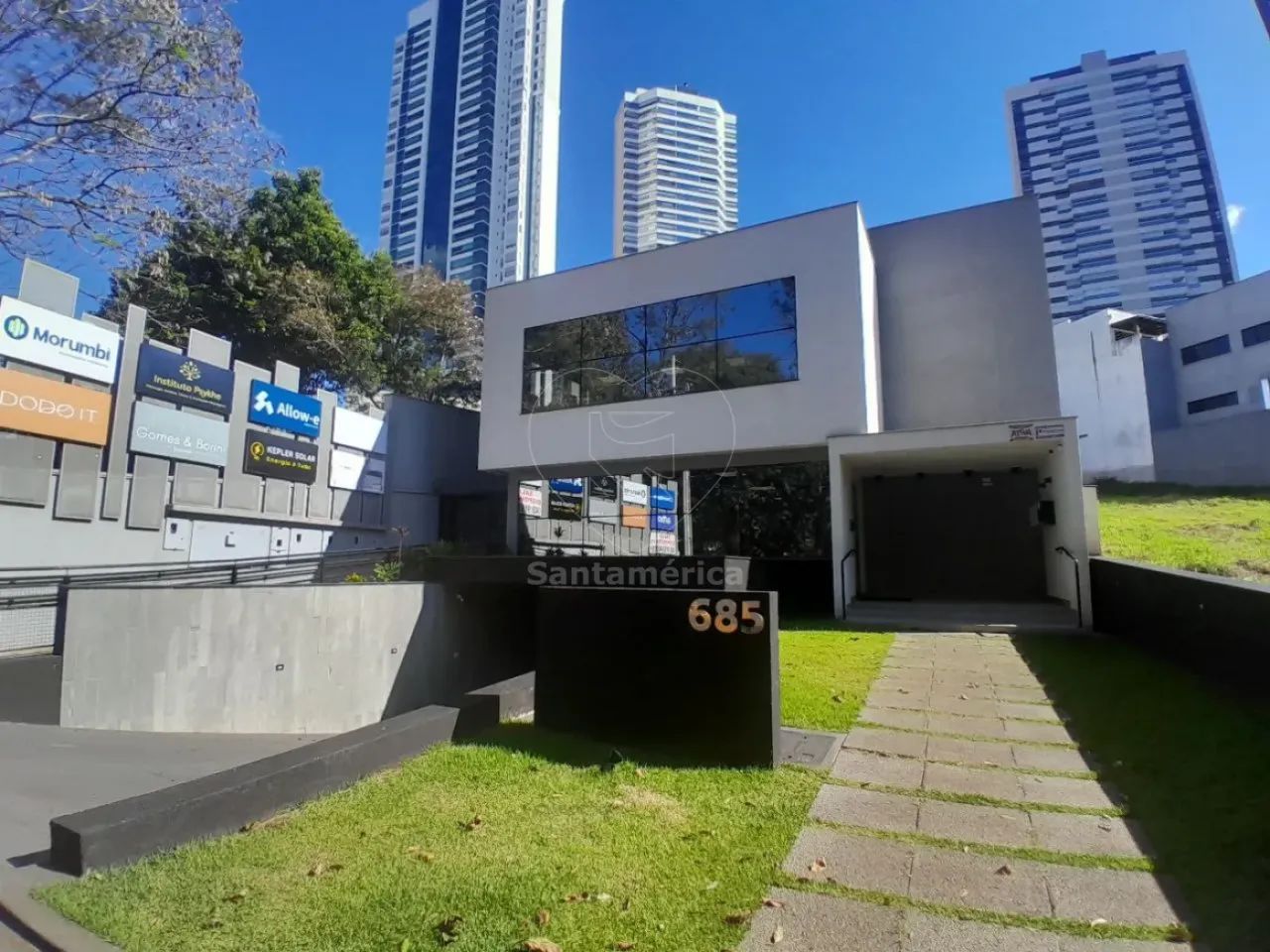 Sala Comercial em frente ao Lago Igapó