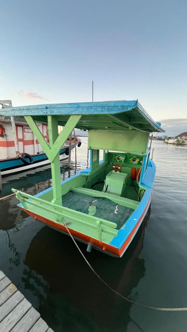 BARCO EM MADEIRA PARA RECREAÇÃO E PESCA  - Foto 4
