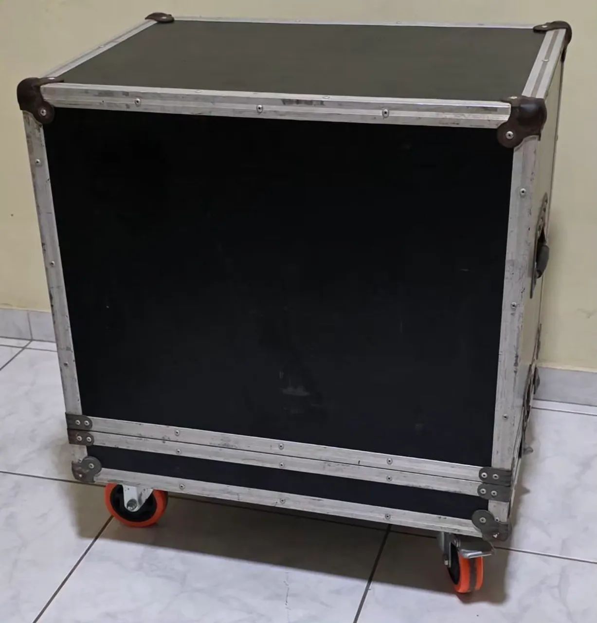 Hard case proficional  para amplificador  de baixo ou guitarra