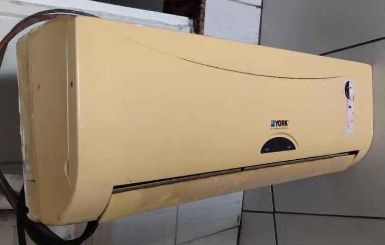 Ar-condicionado, 9.000 BTUS, Funcionando Perfeito!