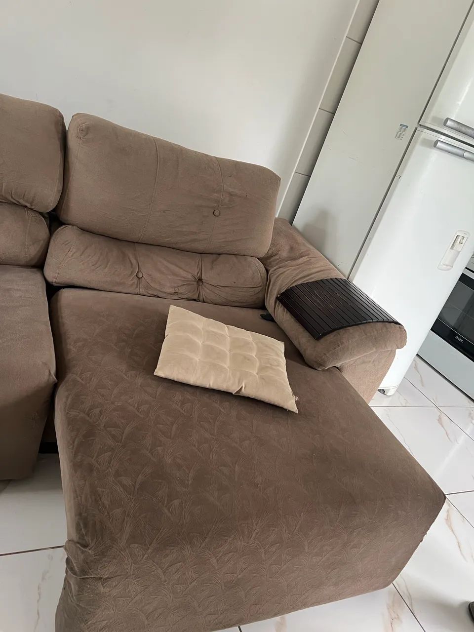 Vendo sofá retrátil 3 lugares gigante  - Foto 3