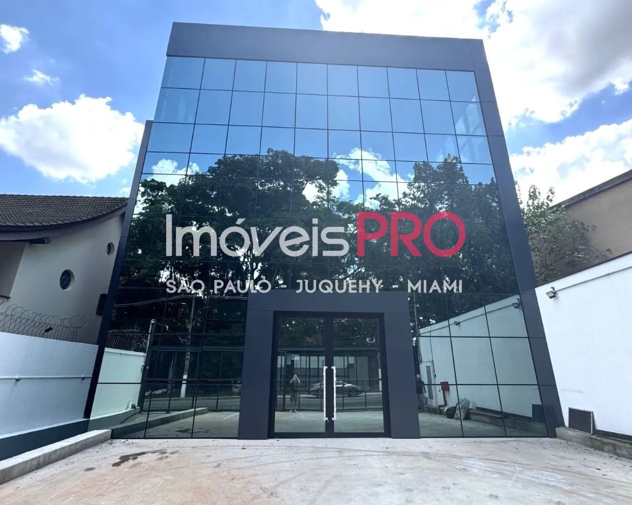 Prédio comercial com 4 pavimentos, para 50 vagas - Foto 2