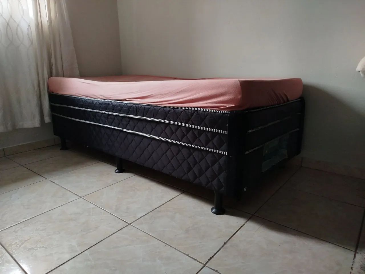 Cama box com colchão 