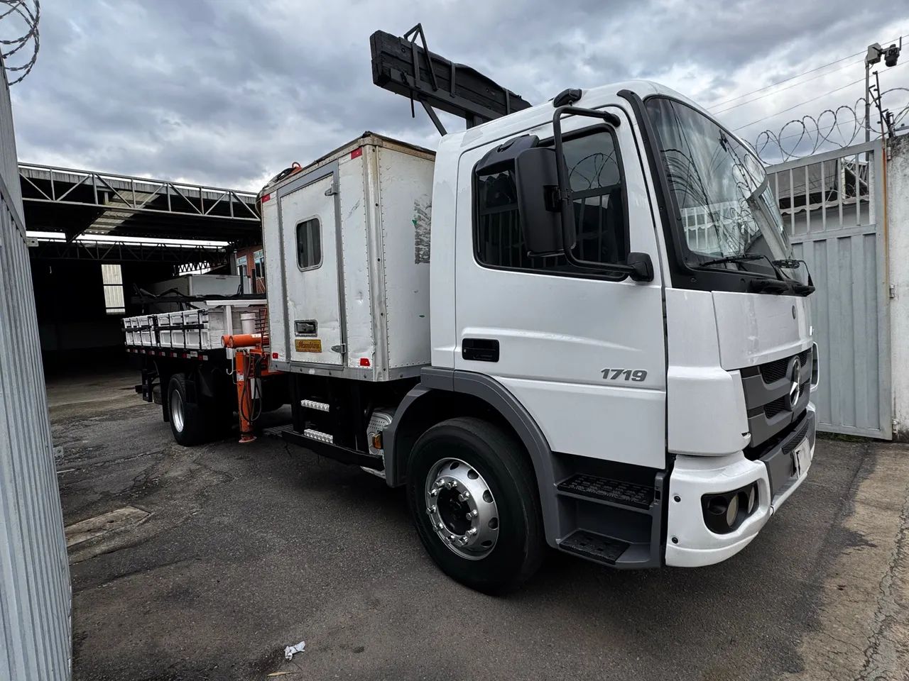 Mb atego 1719 ano 2018 - Foto 2