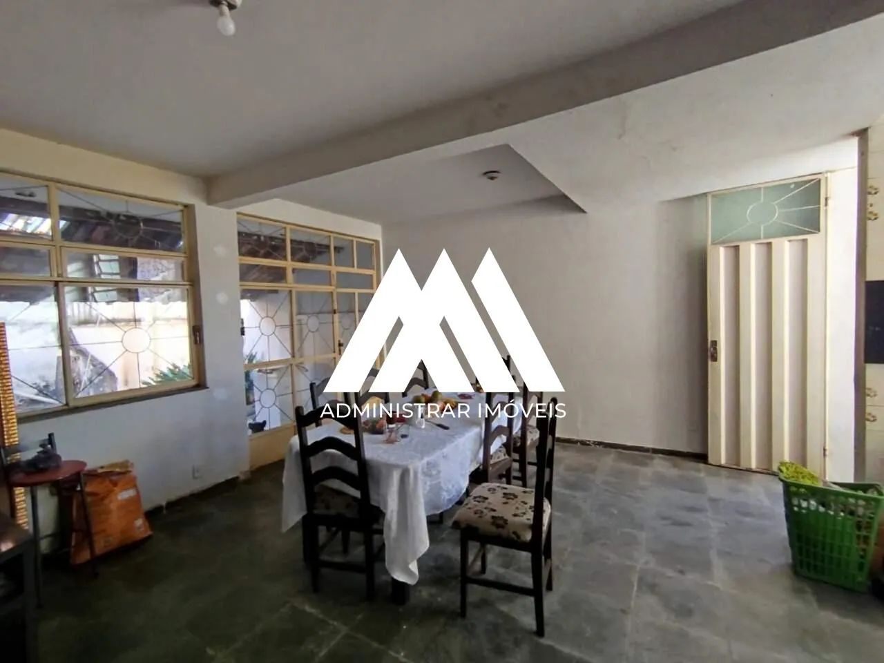 Vendo casa em Itaúna em excelente localização! - Foto 3