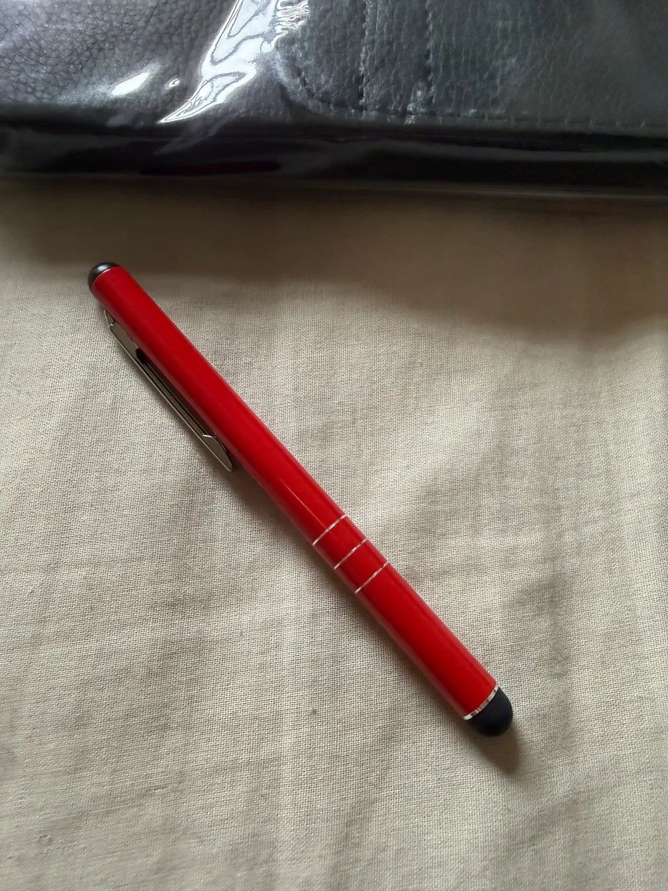 Caneta e capinha IPAD 10-11 novo  - Foto 3