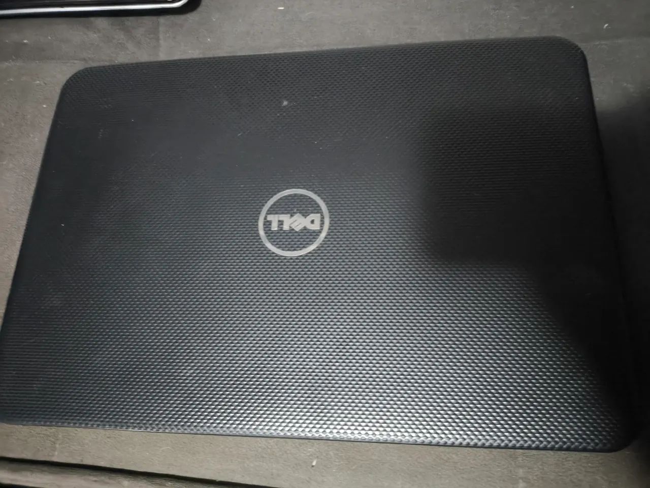 Notebook Dell 15.6 i3 retirada de peças ou pra quem conserta não dá sinal