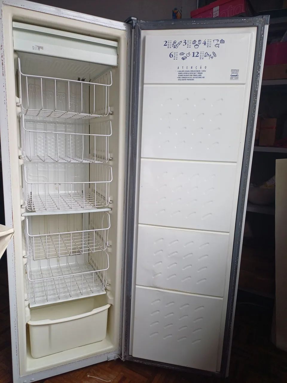 Freezer slim Consul 
