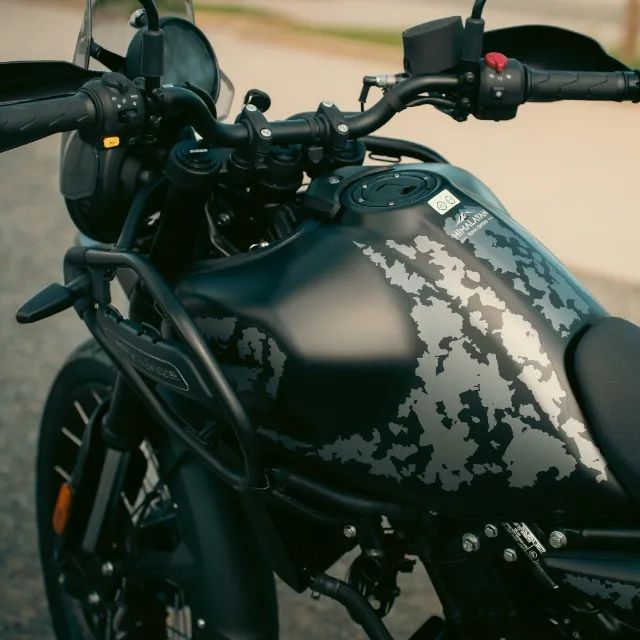 LEONI - R.E. HIMALAYAN 450 - MANA BLACK - Foto 4