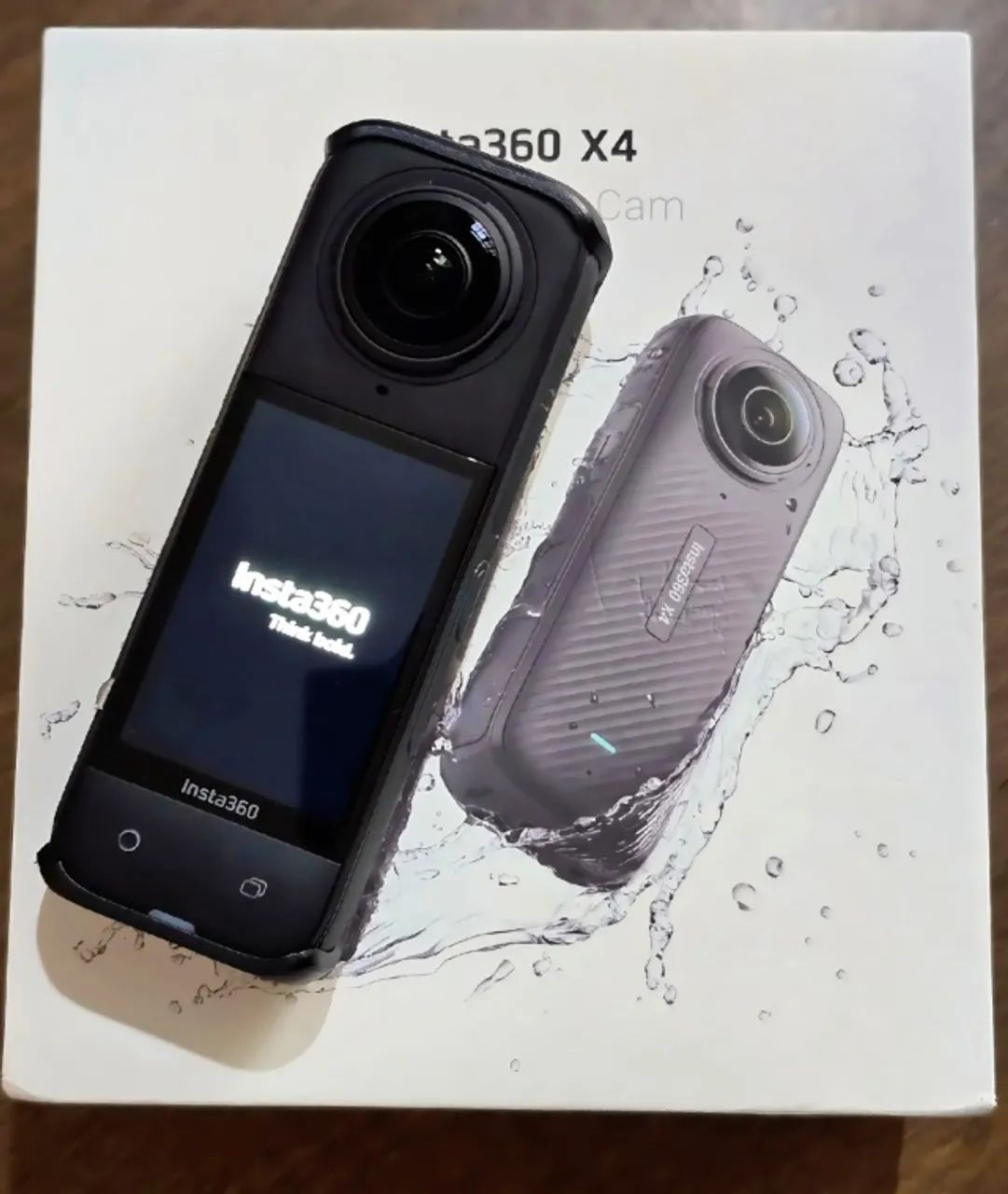 Câmera 360° Insta360 x4