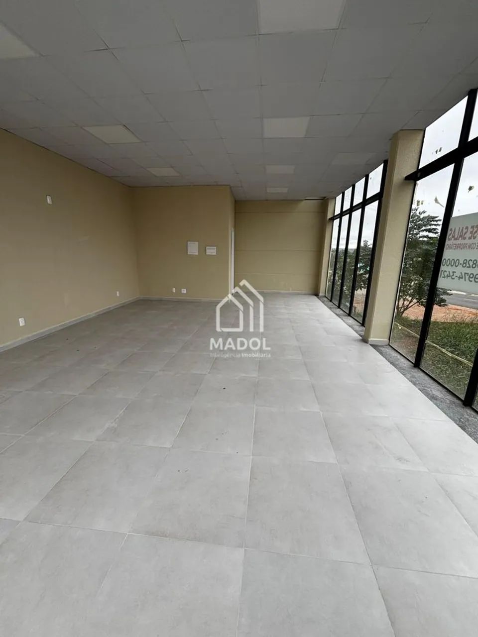 SALA COMERCIAL PARA LOCAÇÃO EM UVARANAS! - Foto 2