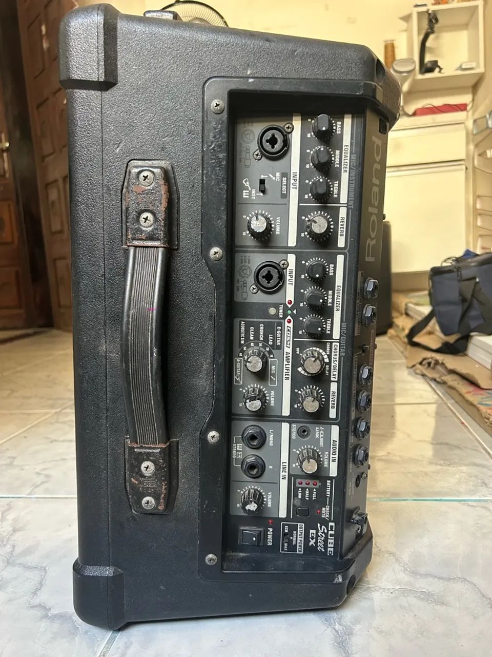 Roland cube street ex - Instrumentos musicais - Cohatrac IV, São