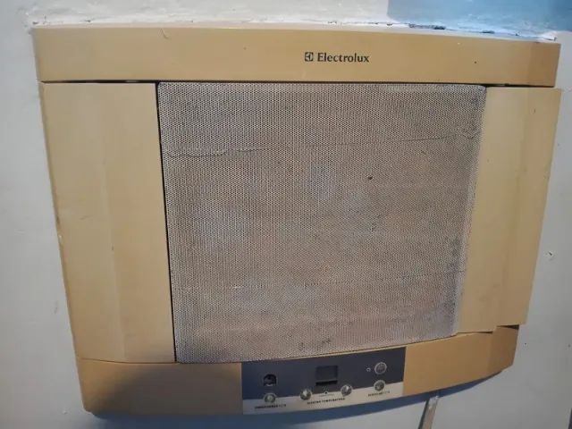 Ar condicionado Eletrolux com defeito