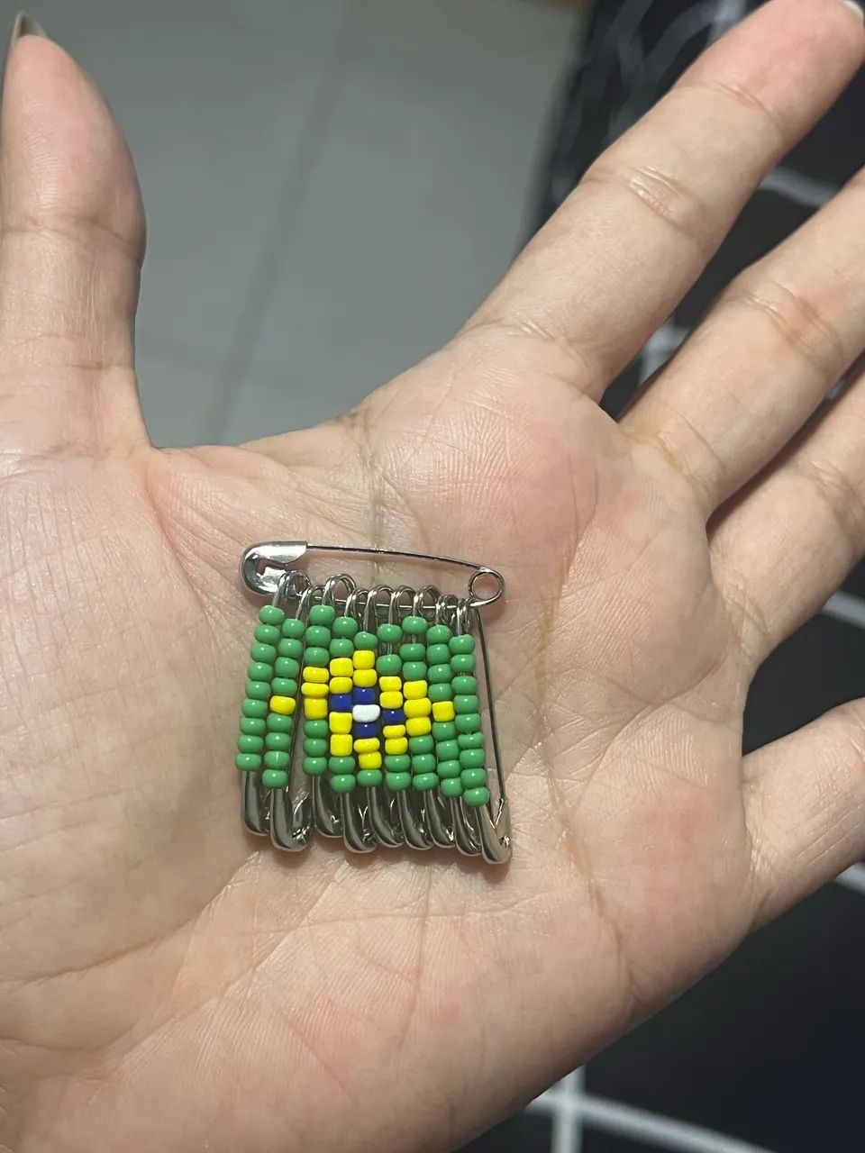 Broche da bandeira Brasil - prata  - Foto 3