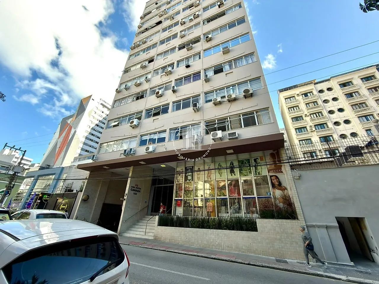 Escritório/Sala Comercial no Edifício Canadá - Centro - EST
